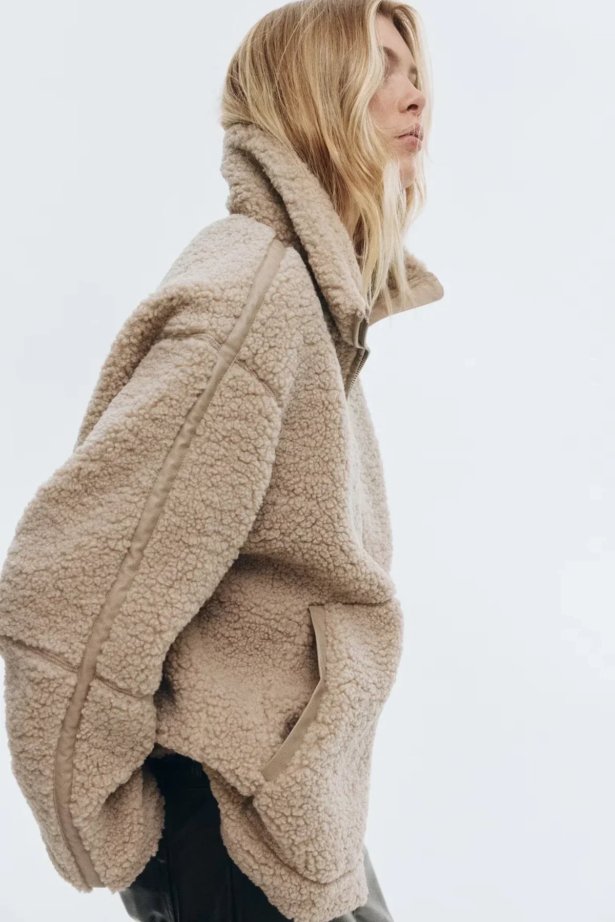 KAJA | Soft Teddy Mantel