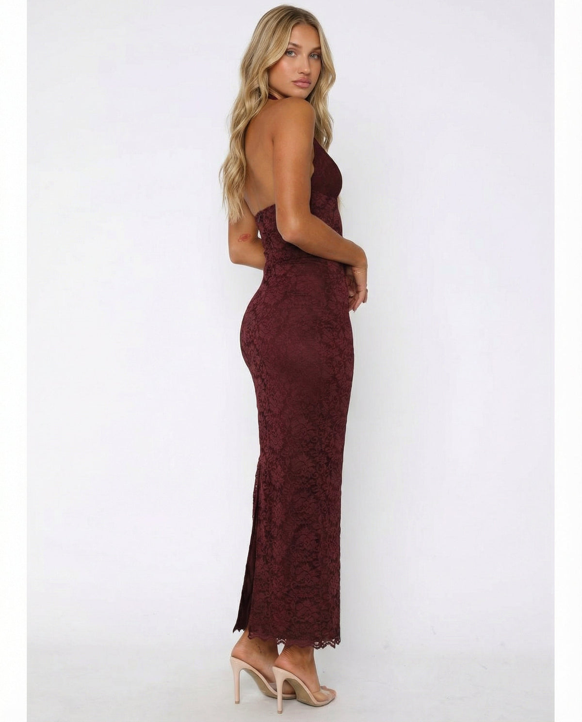 AIRA | Figurbetontes Spitzen-Maxikleid