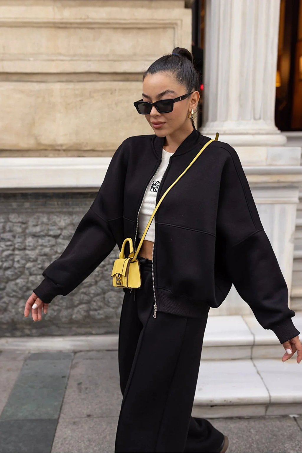 NOVEL | Trendy Tracksuit
